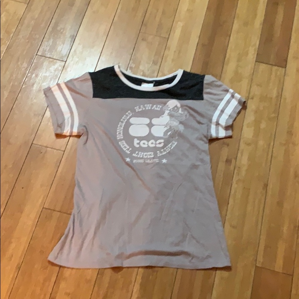 Hawaii Graphic Tee